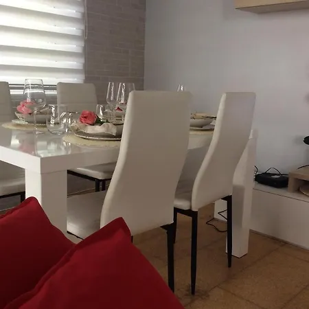 Sobre La 12 Apartment Neda