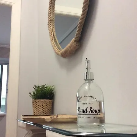 Sobre La 12 Apartment *
