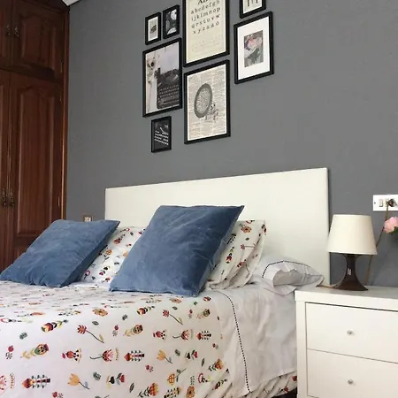Apartment Sobre La 12 *